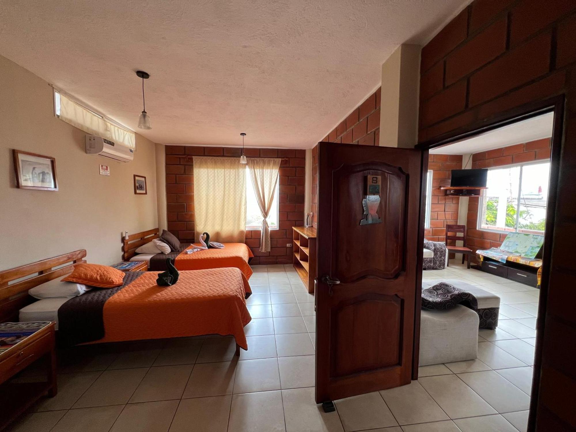 Hostal Cattleya Пуерто-Бакерісо-Морено Екстер'єр фото