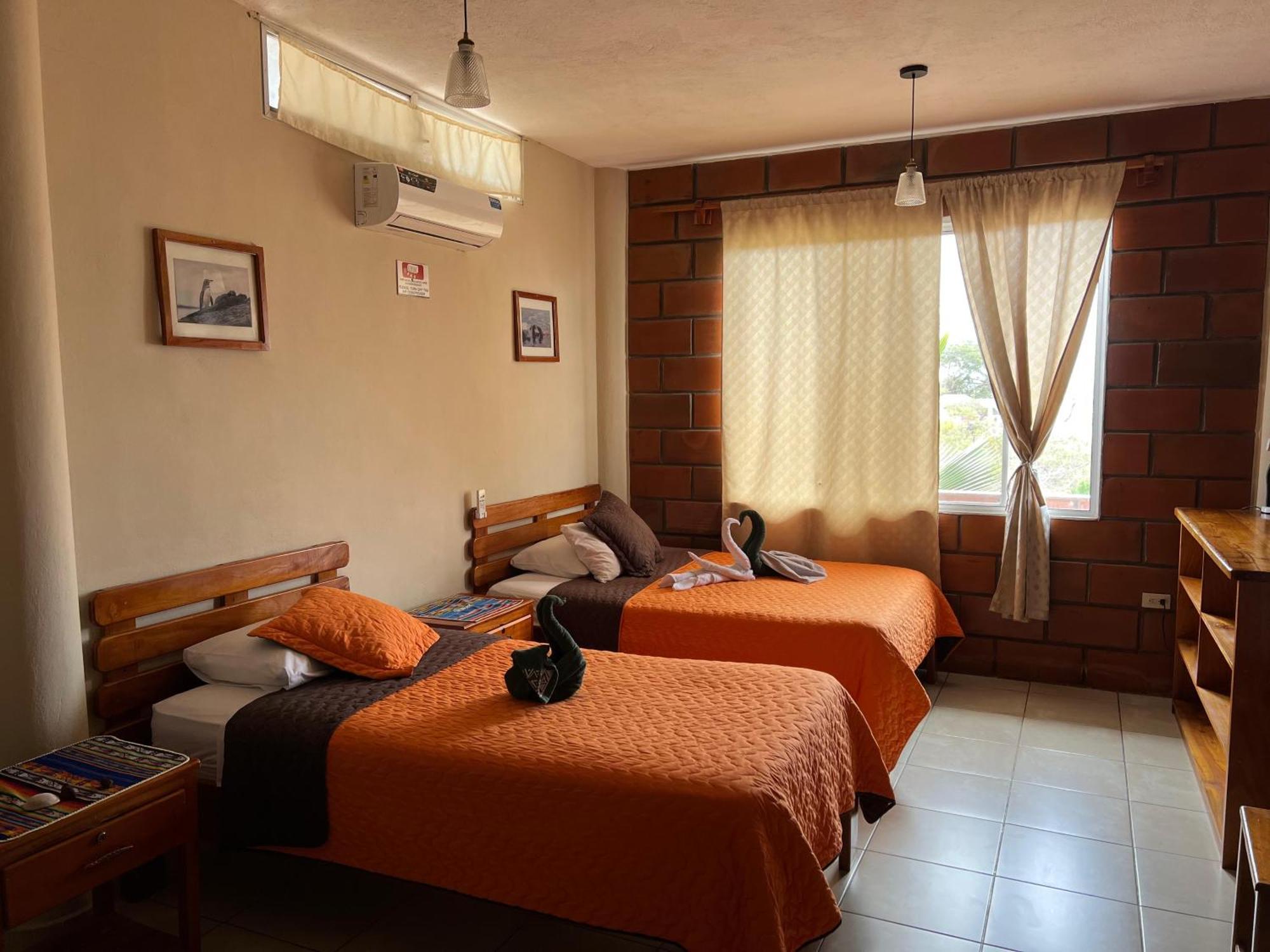 Hostal Cattleya Пуерто-Бакерісо-Морено Екстер'єр фото