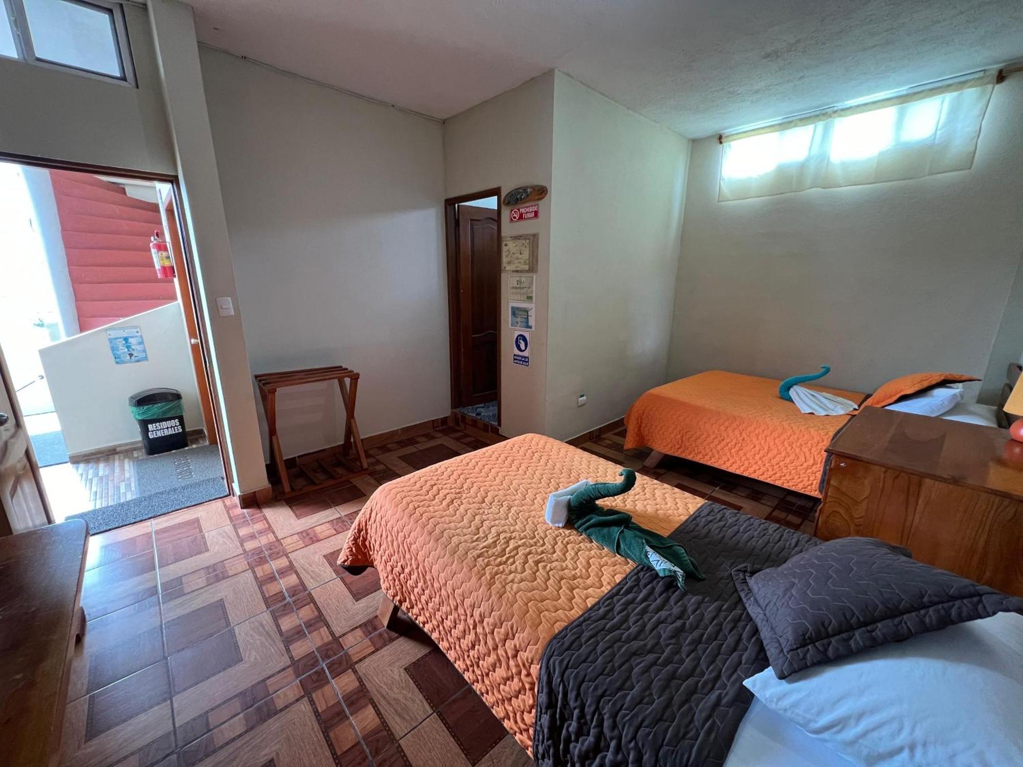 Hostal Cattleya Пуерто-Бакерісо-Морено Екстер'єр фото